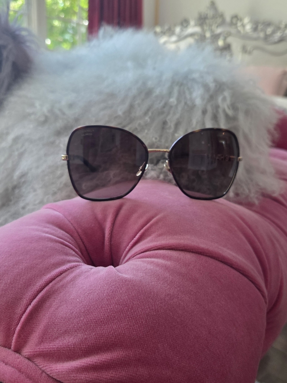 CHANEL Brown Tortoise Ring Sunglasses with Gold Accents
